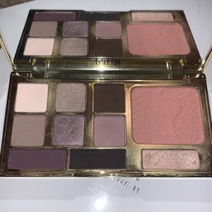 Energy Noir Palette